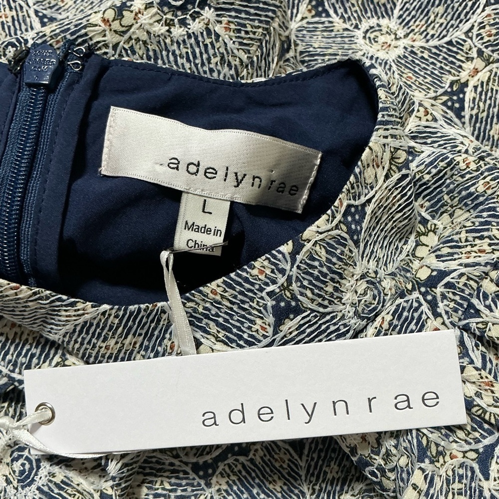 NWT Adelyn Rae Helena Embroidered cut-out jumpsuit in blue print Large - Picture 16 of 16